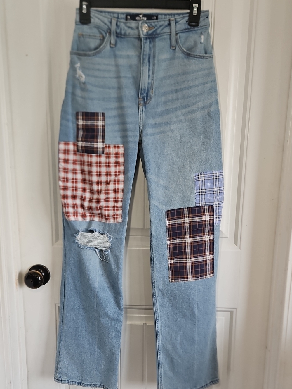 Hollister Light Wash Ultra High-Rise Dad Jeans With Patches
